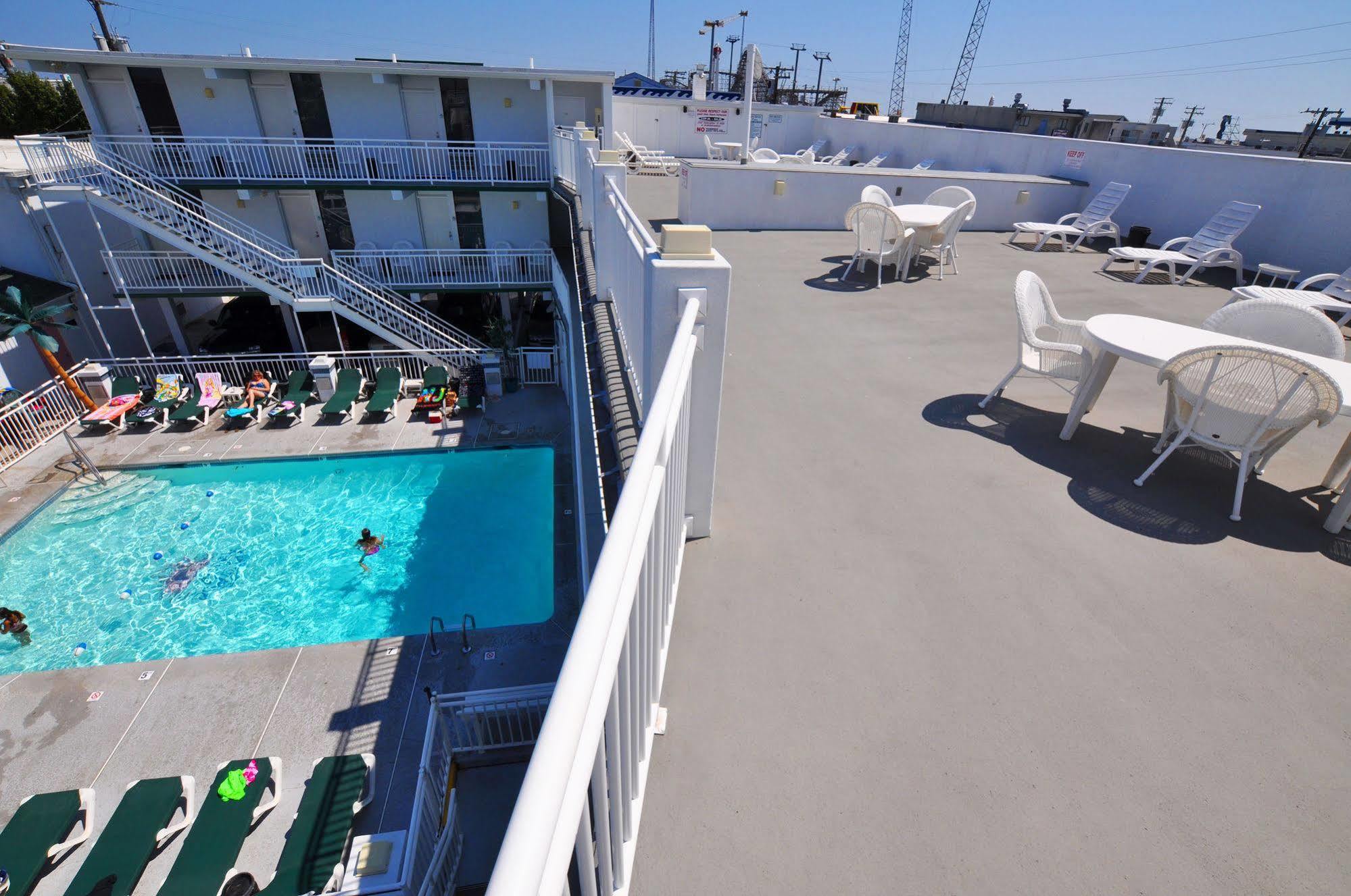 Riviera Resort & Suites Вайлдвуд Экстерьер фото
